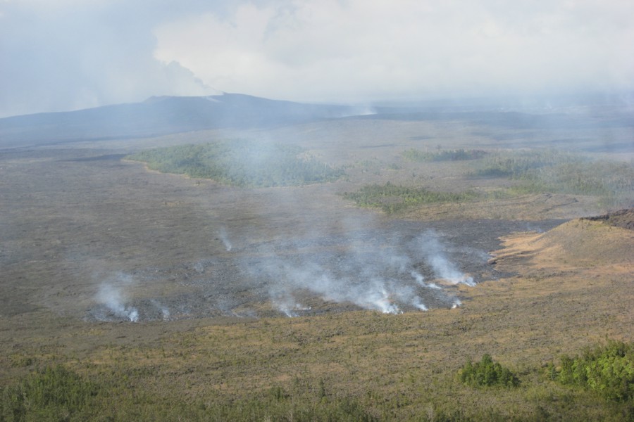 ../image/big island spectacular  lava flow 3 .jpg